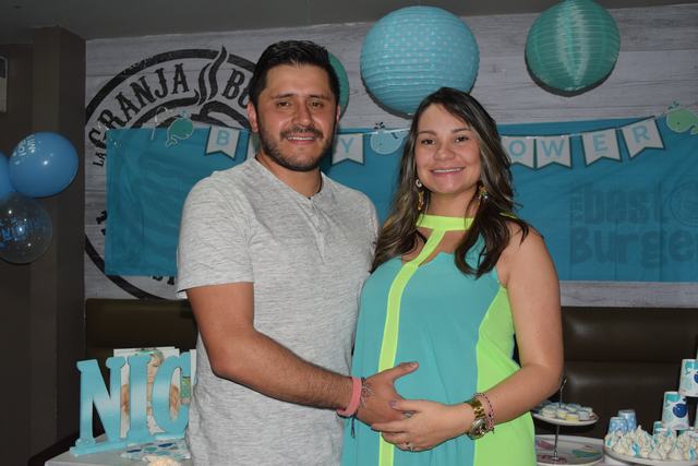 Gustavo Camargo y Jessica Pérez.